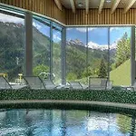 ホテル Les Bains D'ovronnaz オヴロナ