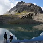 Les Bains D'ovronnaz オヴロナ