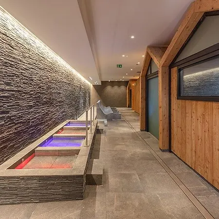 Les Bains D'ovronnaz オヴロナ